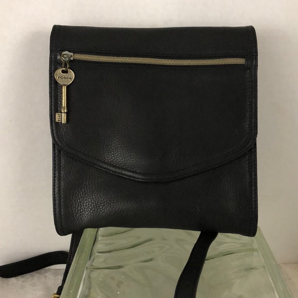 Fossil Handbags - Like new Fossil crossbody.